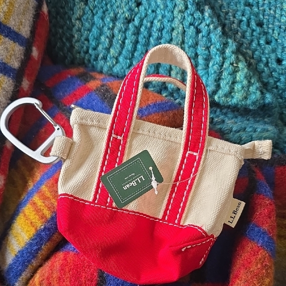 L.L. Bean Handbags - LL Bean Micro Note Tote Mini Bag Zipper + Carabiner Clip Xmas Red